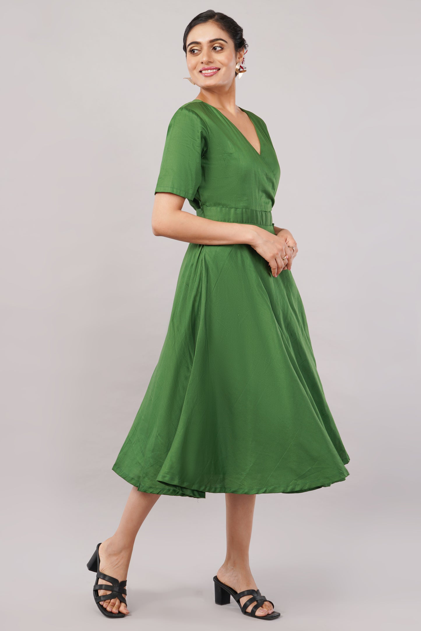 Effortless Sophistication of Elegant Green Cotton – Jackie Wrap Dress