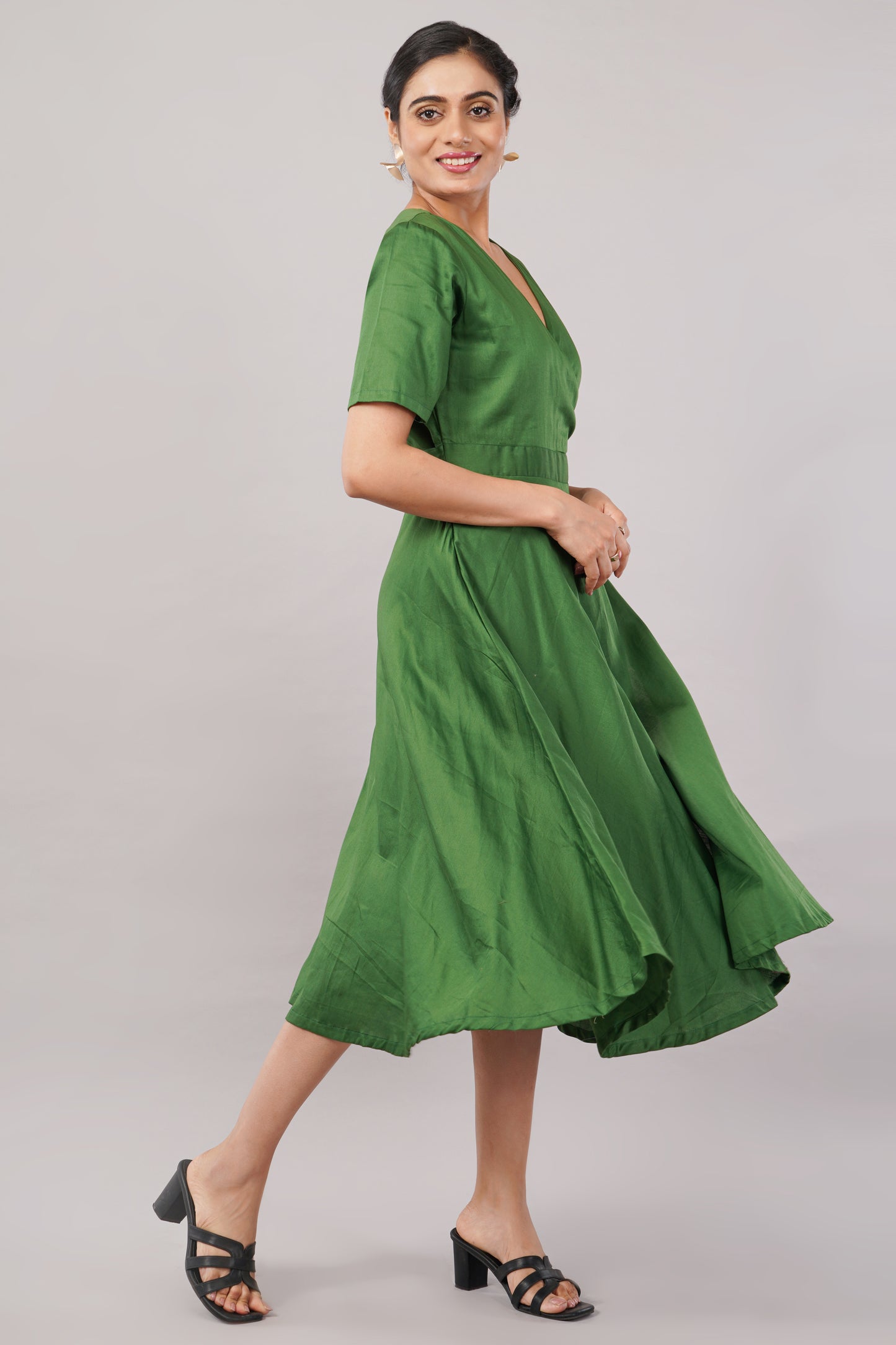 Effortless Sophistication of Elegant Green Cotton – Jackie Wrap Dress
